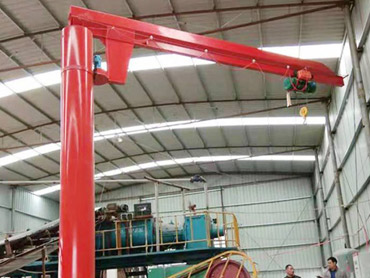 Fixed column rotary boom crane