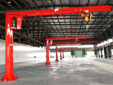 Cantilever crane improves work efficiency